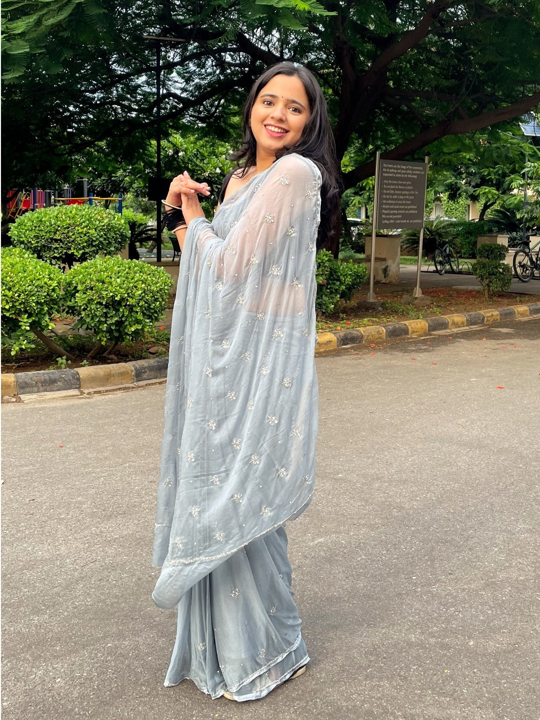 Sitaron ki Mehfil- Grey Pre-Pleated Saree