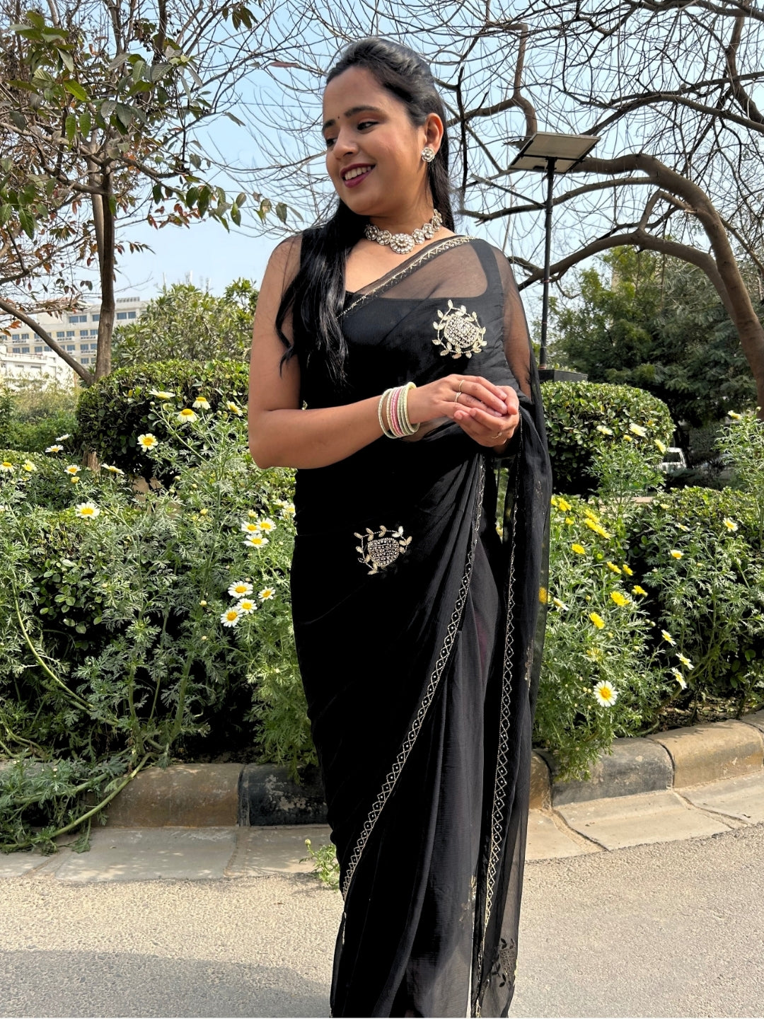 Maharani- Black Pre-Pleated Saree