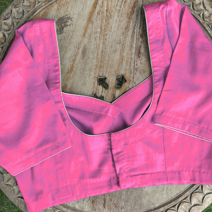 Sweet heart neck padded blouse- half sleeves