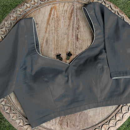 Sweet heart neck padded blouse- half sleeves