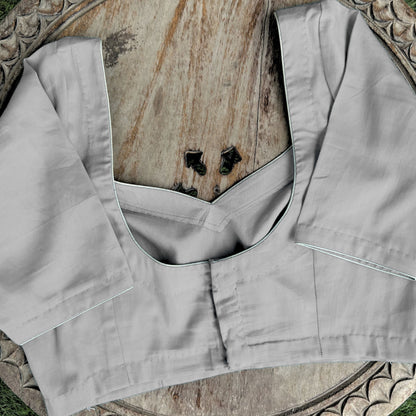 Sweet heart neck padded blouse- half sleeves