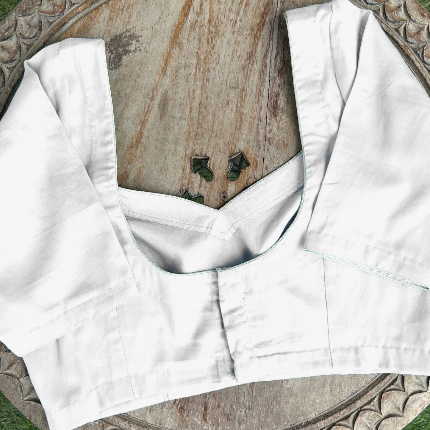 Sweet heart neck padded blouse- half sleeves