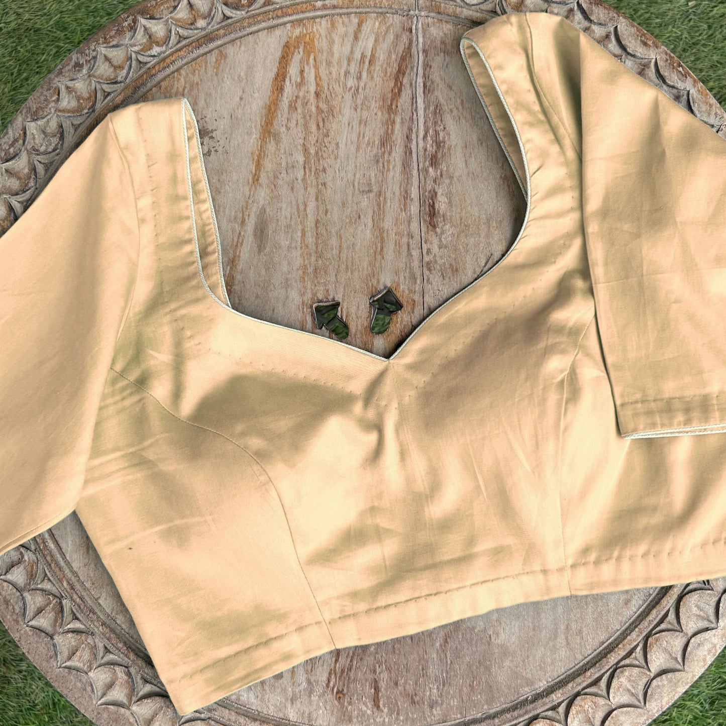 Sweet heart neck padded blouse- half sleeves