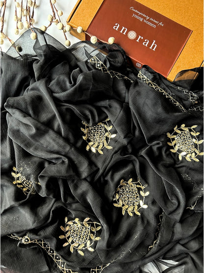 Maharani- Black Pre-Pleated Saree