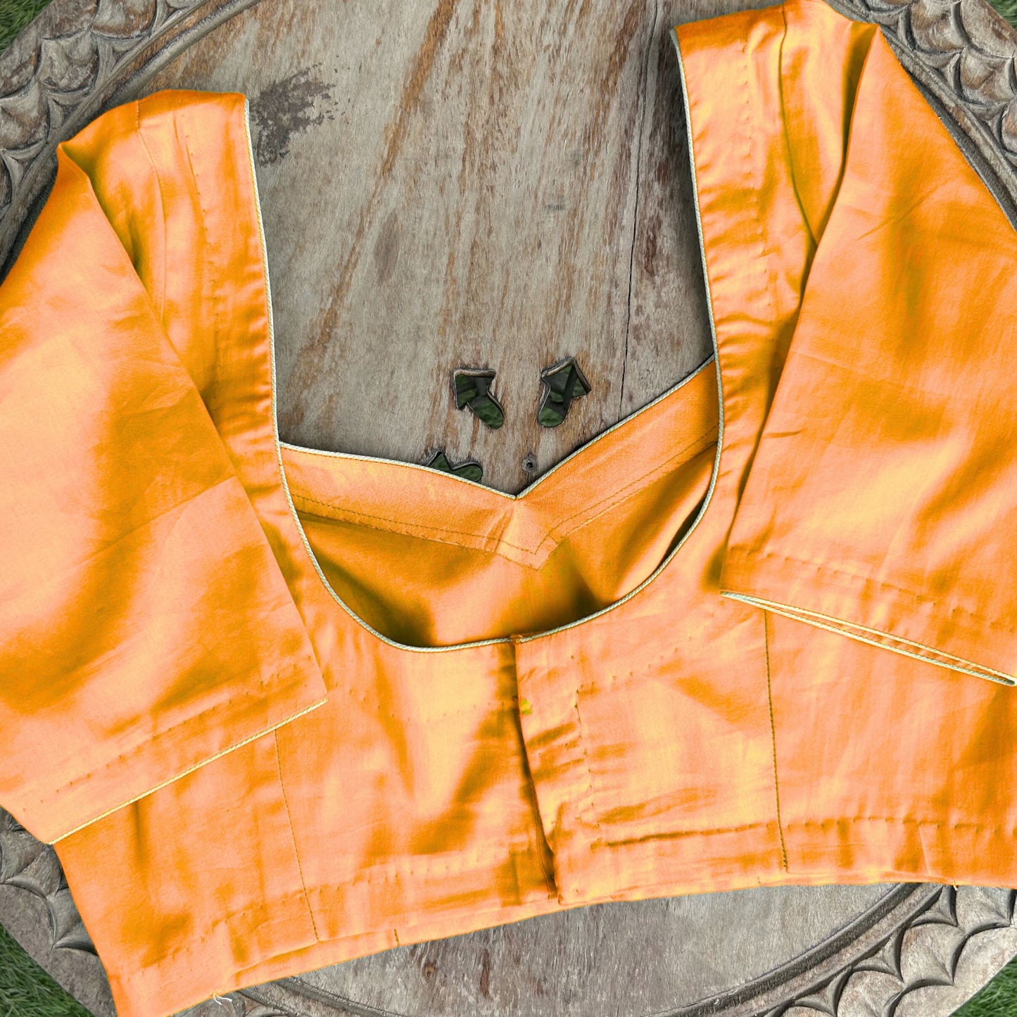Sweet heart neck padded blouse- half sleeves