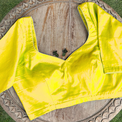 Sweet heart neck padded blouse- half sleeves